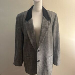 Women's Black and Gray Plaid Blazer